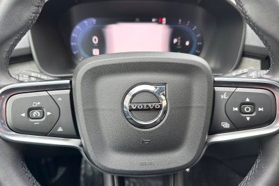 2025 Volvo XC40 B5 Core