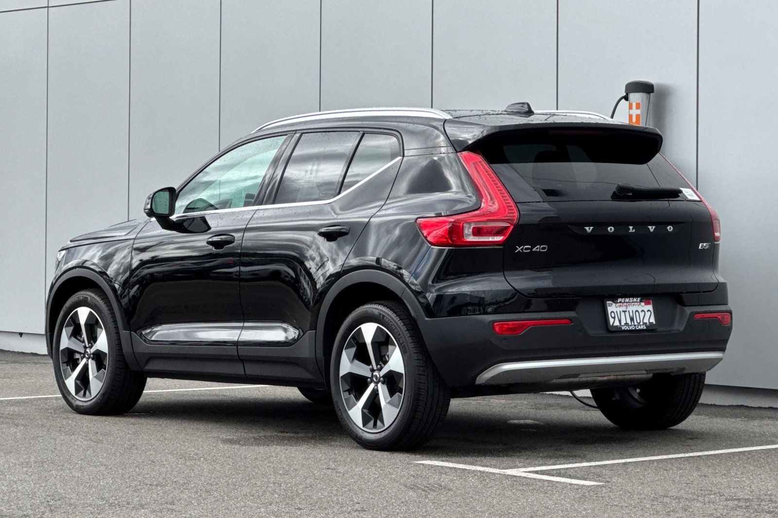 2025 Volvo XC40 B5 Core
