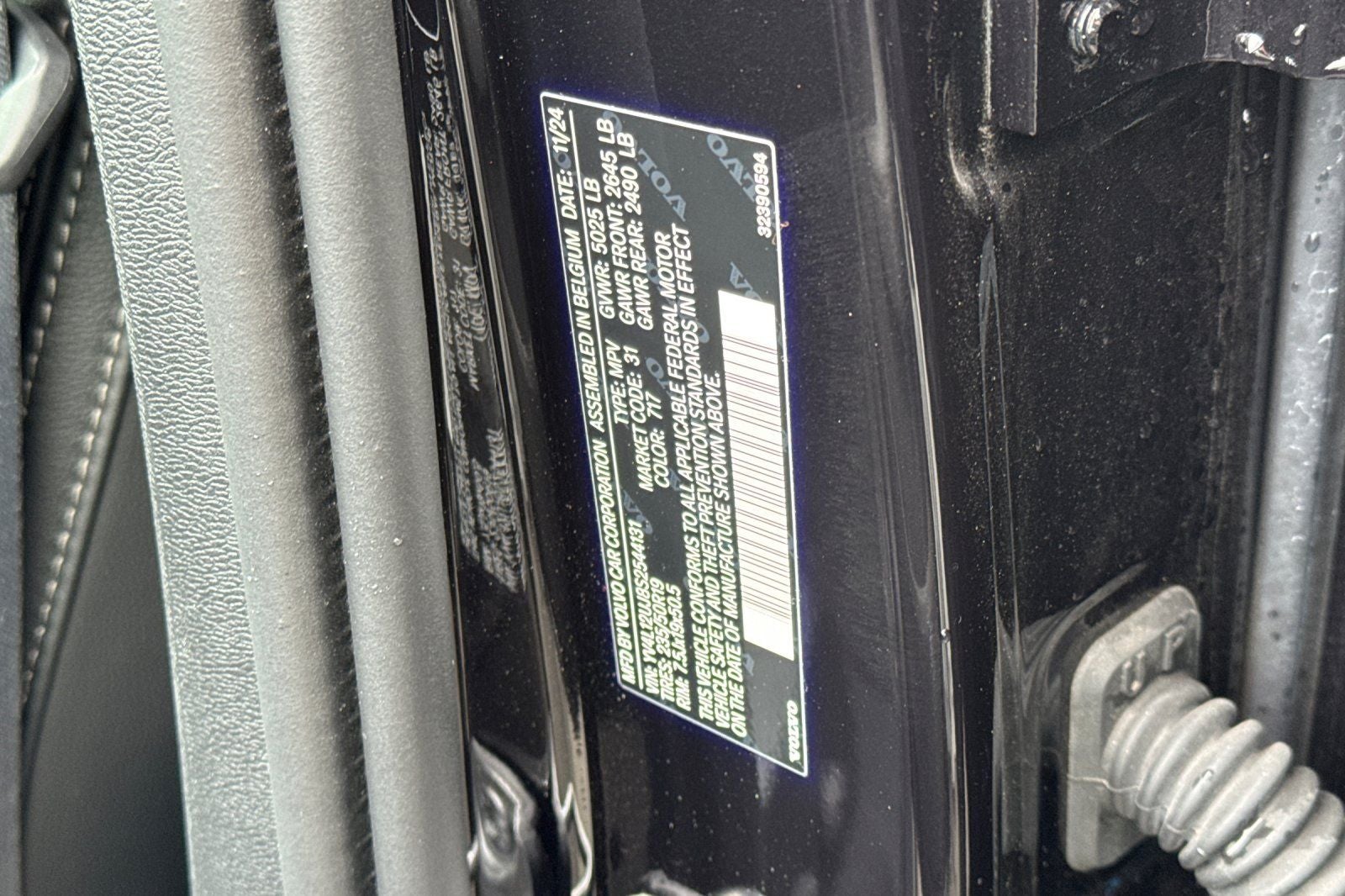 2025 Volvo XC40 B5 Core