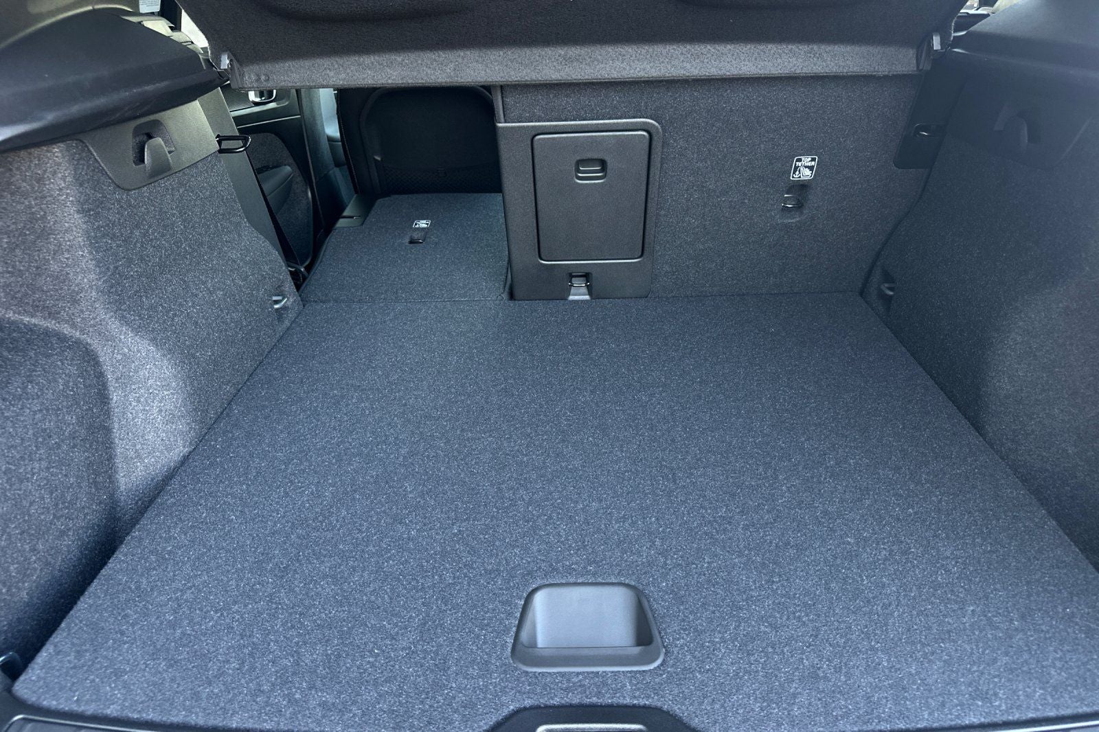 2026 Volvo XC40 B5 Core