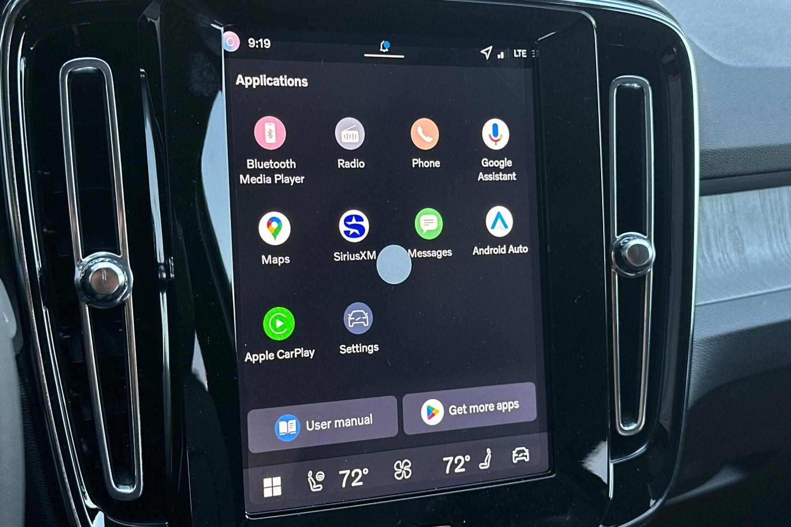 2026 Volvo XC40 B5 Core