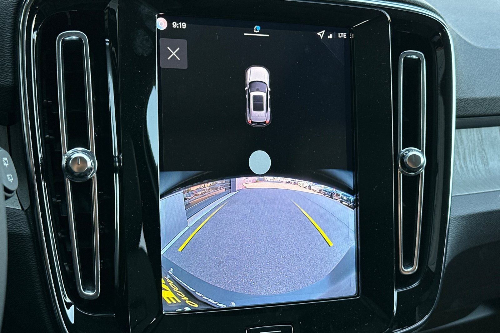 2026 Volvo XC40 B5 Core