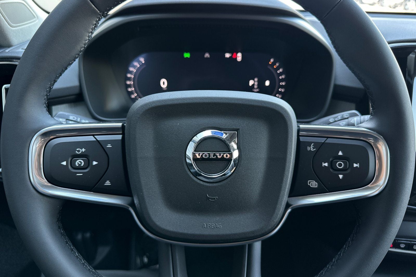 2026 Volvo XC40 B5 Core