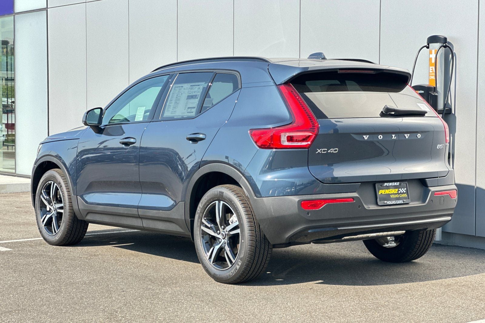 2026 Volvo XC40 B5 Core