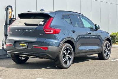 2026 Volvo XC40 B5 Core