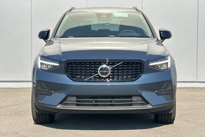 2026 Volvo XC40 B5 Core