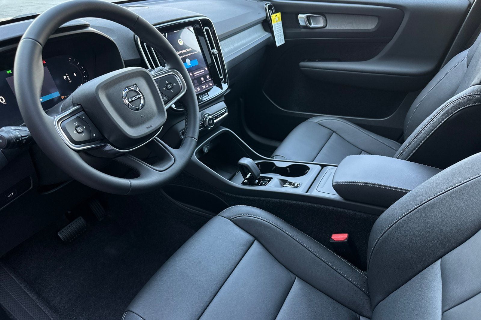 2026 Volvo XC40 B5 Core