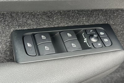 2026 Volvo XC40 B5 Core