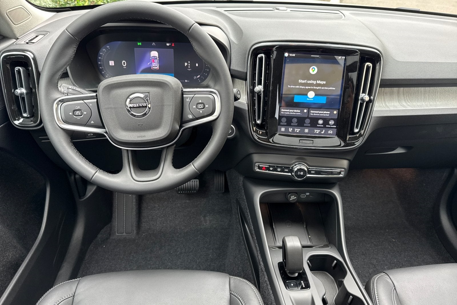 2026 Volvo XC40 B5 Core