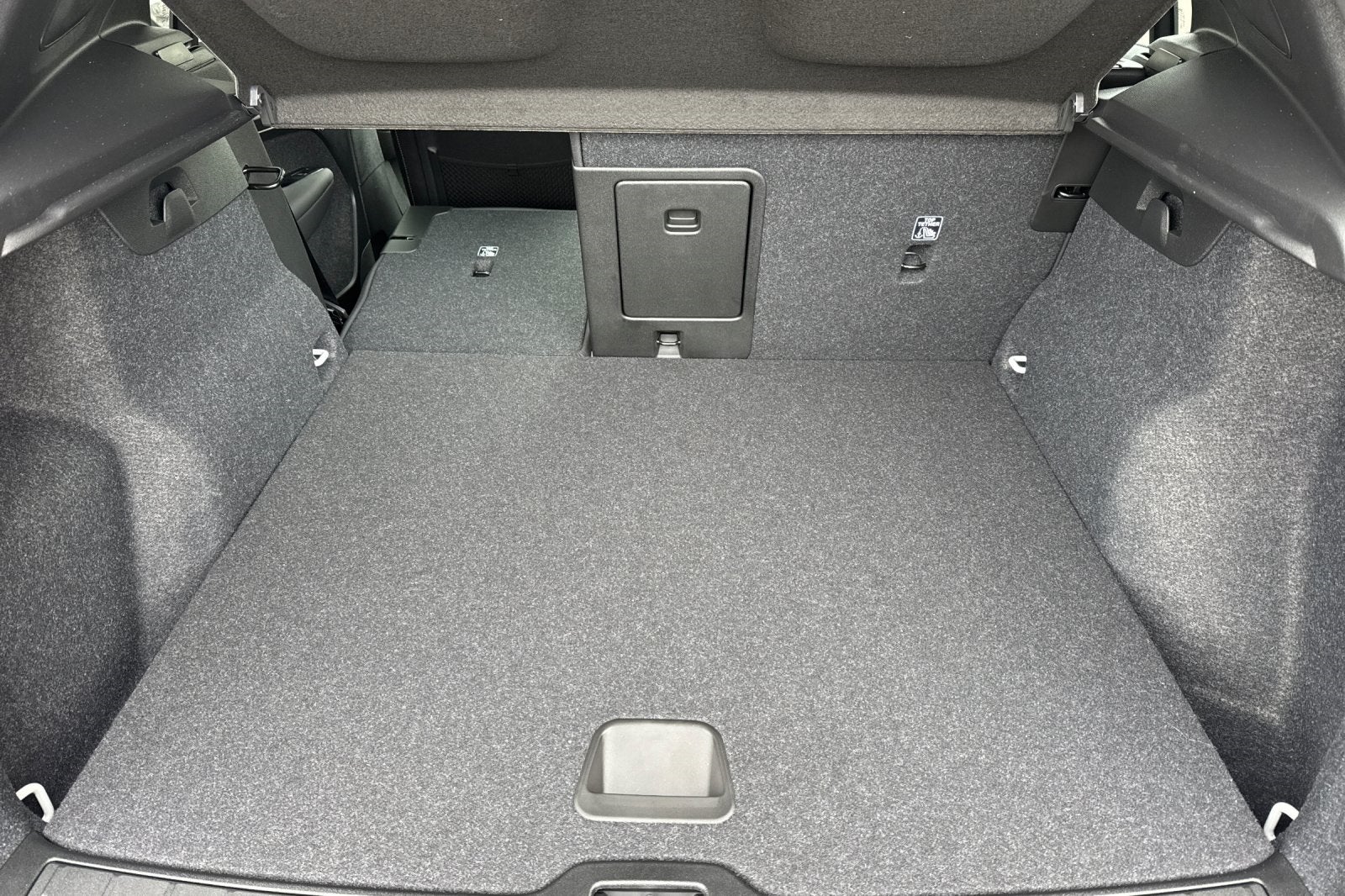 2026 Volvo XC40 B5 Core