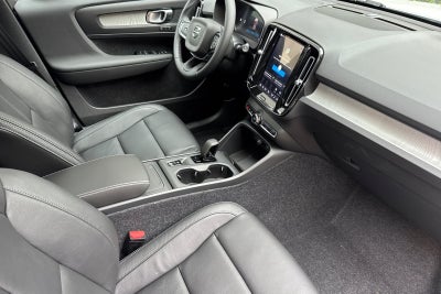 2026 Volvo XC40 B5 Core