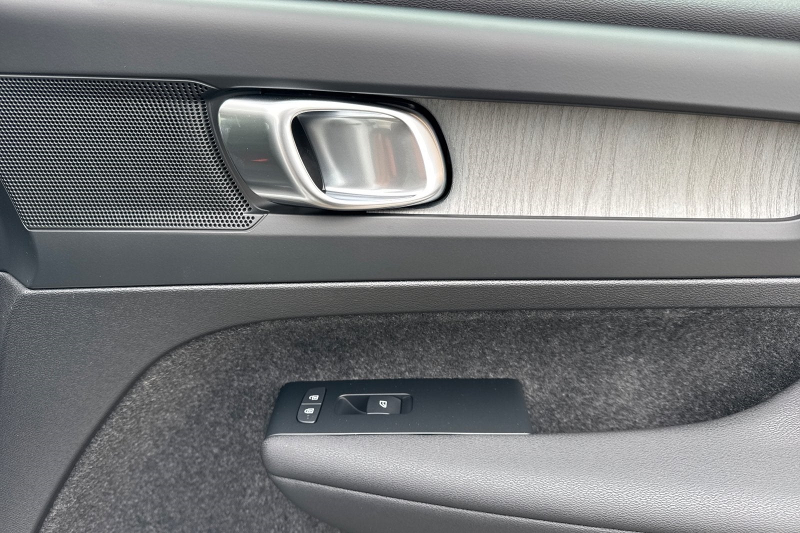 2026 Volvo XC40 B5 Core