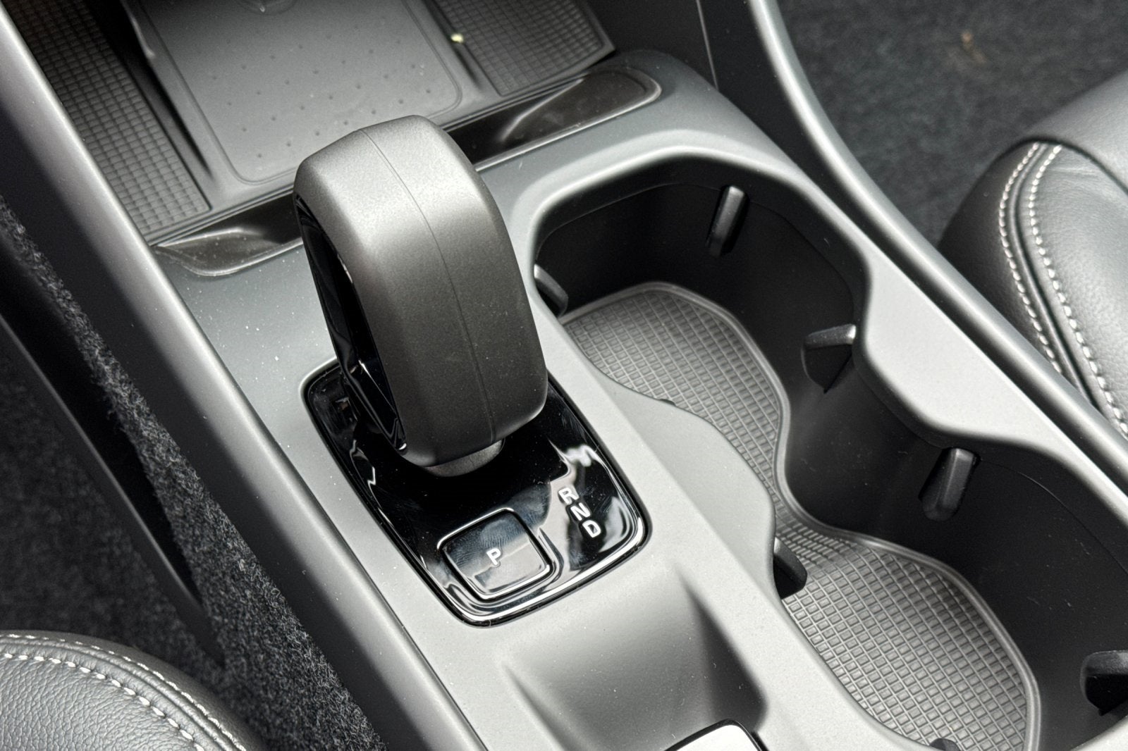 2026 Volvo XC40 B5 Core