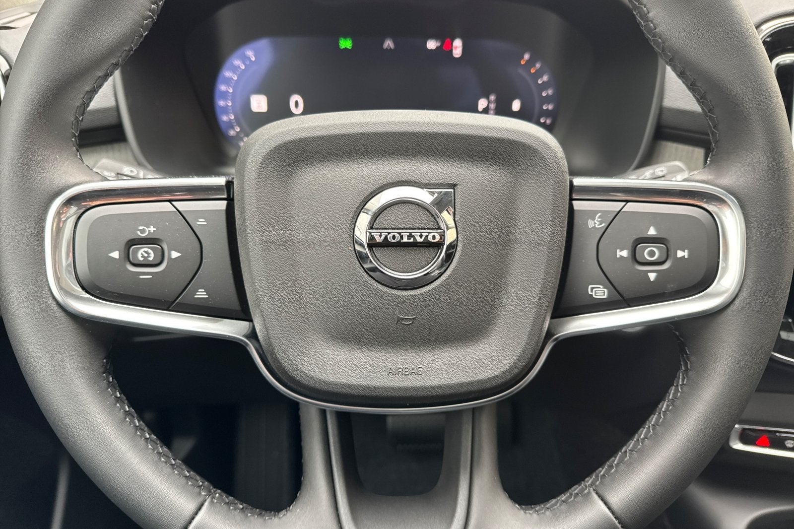 2026 Volvo XC40 B5 Core