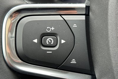 2026 Volvo XC40 B5 Core