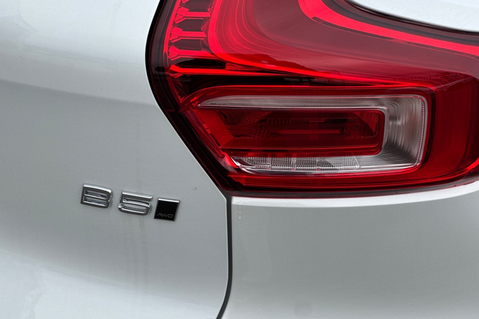 2026 Volvo XC40 B5 Core