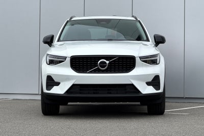 2026 Volvo XC40 B5 Core
