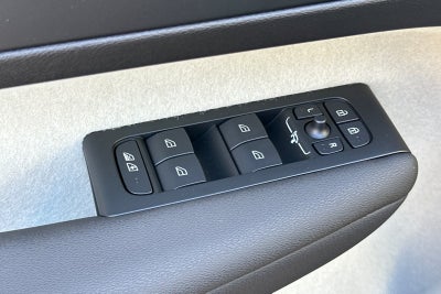 2026 Volvo XC40 B5 Ultra