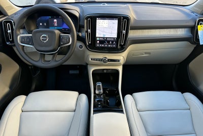 2026 Volvo XC40 B5 Ultra