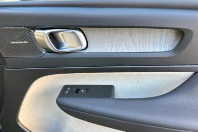 2026 Volvo XC40 B5 Ultra