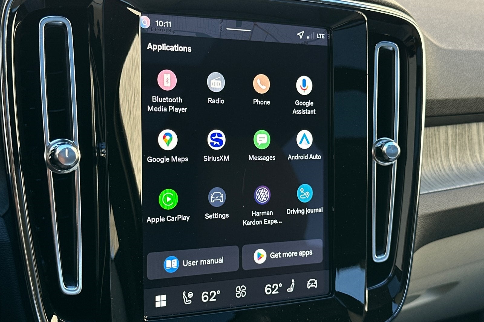 2026 Volvo XC40 B5 Ultra