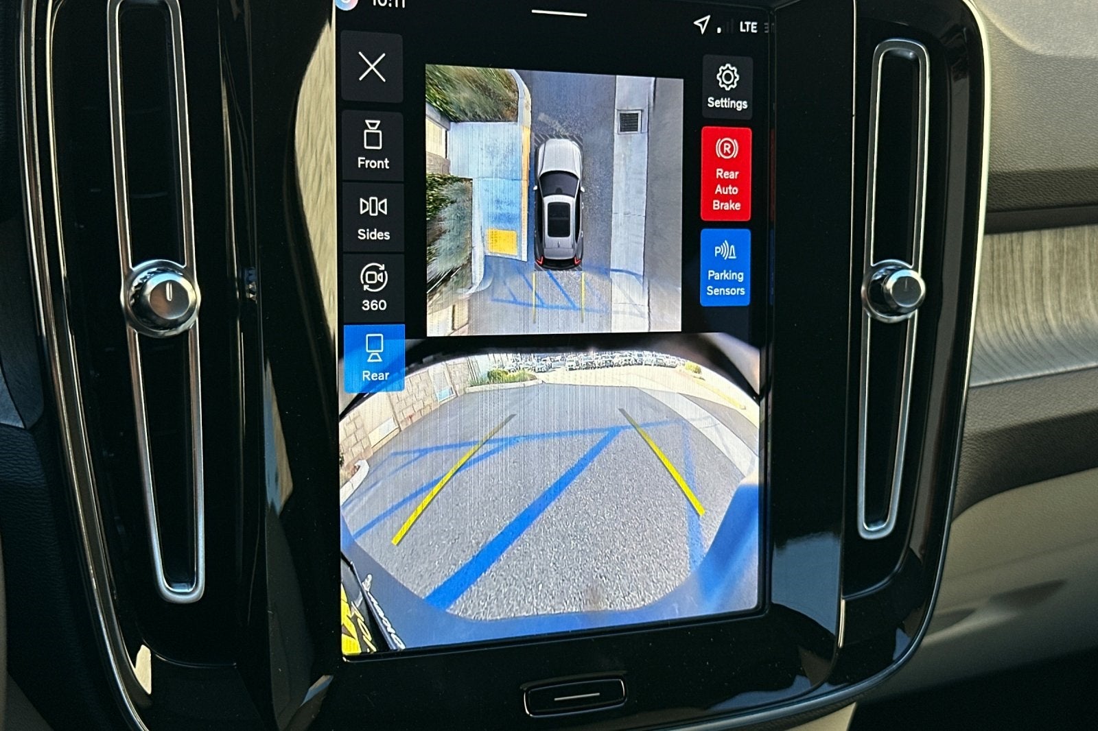 2026 Volvo XC40 B5 Ultra