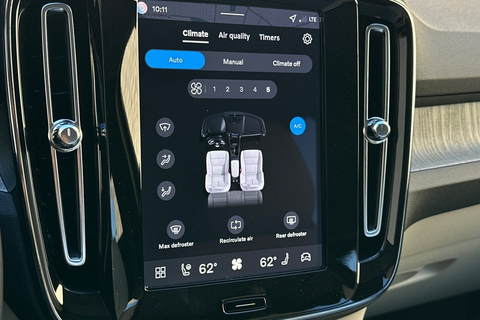 2026 Volvo XC40 B5 Ultra