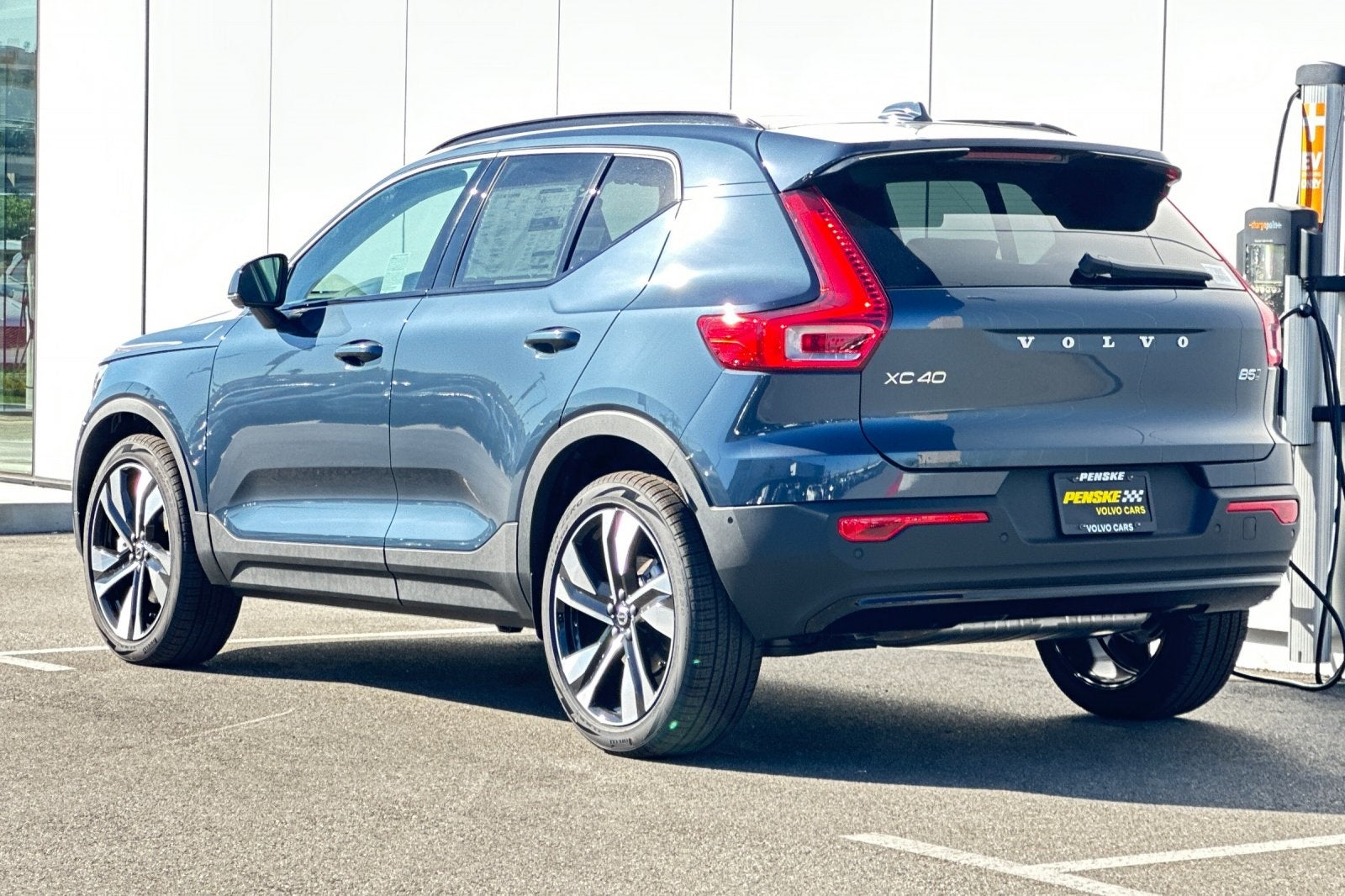 2026 Volvo XC40 B5 Ultra