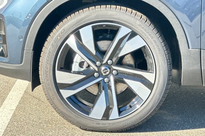 2026 Volvo XC40 B5 Ultra