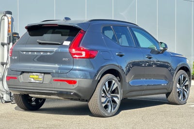 2026 Volvo XC40 B5 Ultra