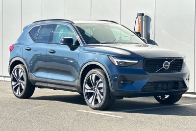 2026 Volvo XC40 B5 Ultra