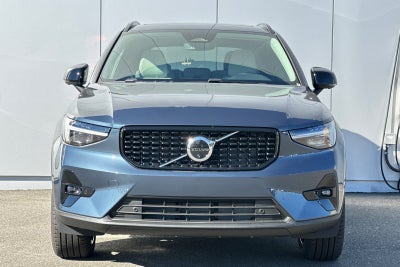 2026 Volvo XC40 B5 Ultra