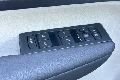 2026 Volvo XC40 B5 Ultra