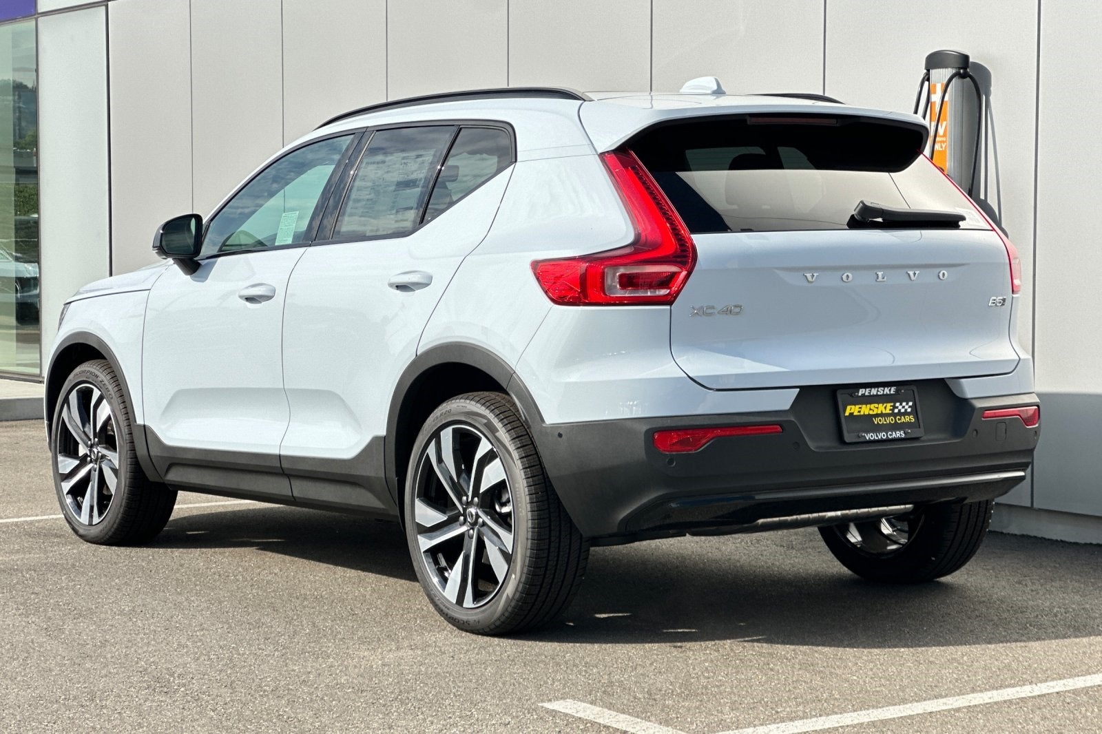 2026 Volvo XC40 B5 Ultra
