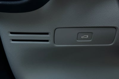 2026 Volvo XC40 B5 Ultra