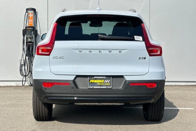 2026 Volvo XC40 B5 Ultra