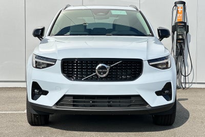 2026 Volvo XC40 B5 Ultra