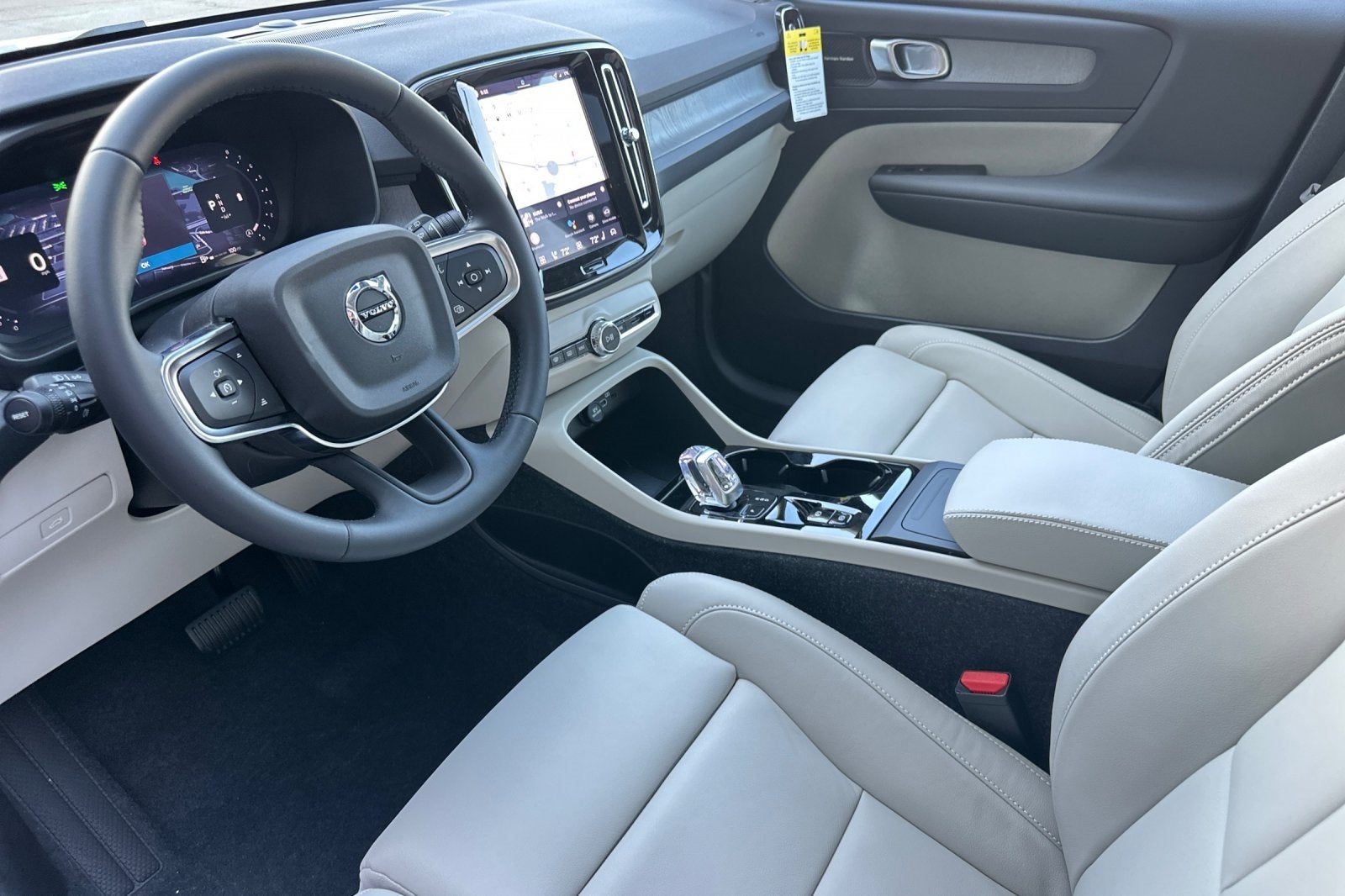 2026 Volvo XC40 B5 Ultra