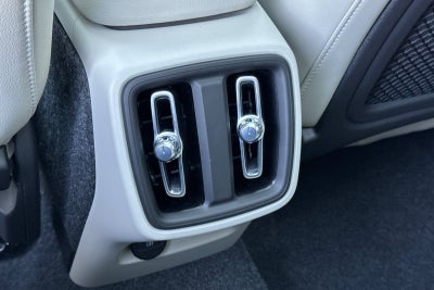2026 Volvo XC40 B5 Ultra