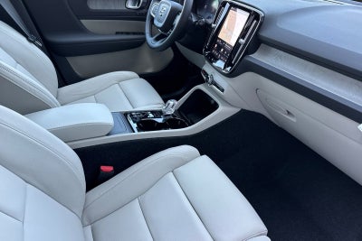 2026 Volvo XC40 B5 Ultra