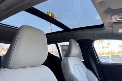 2026 Volvo XC40 B5 Ultra