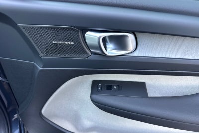2026 Volvo XC40 B5 Ultra
