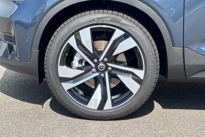 2026 Volvo XC40 B5 Ultra