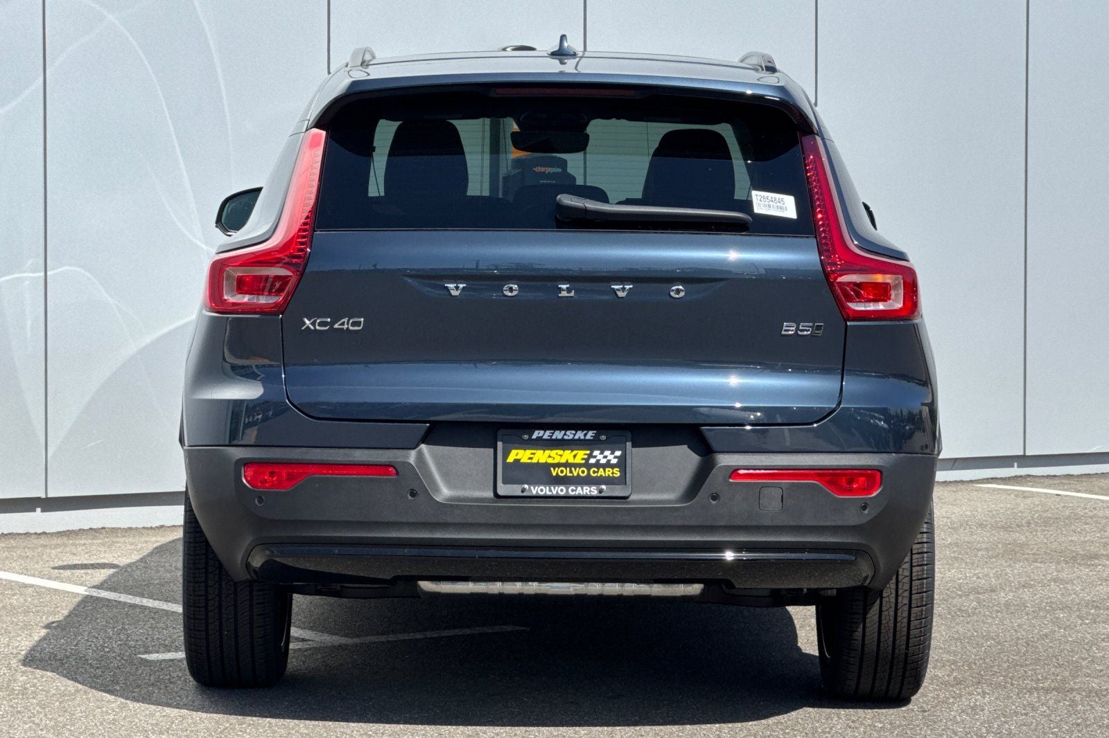 2026 Volvo XC40 B5 Ultra