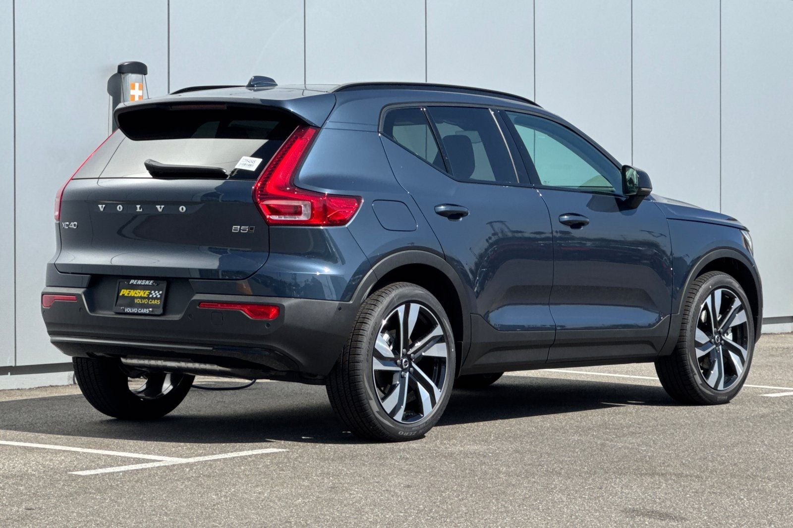 2026 Volvo XC40 B5 Ultra