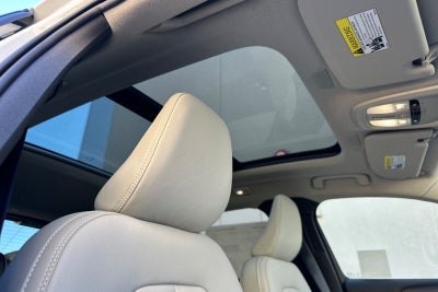 2026 Volvo XC40 B5 Ultra