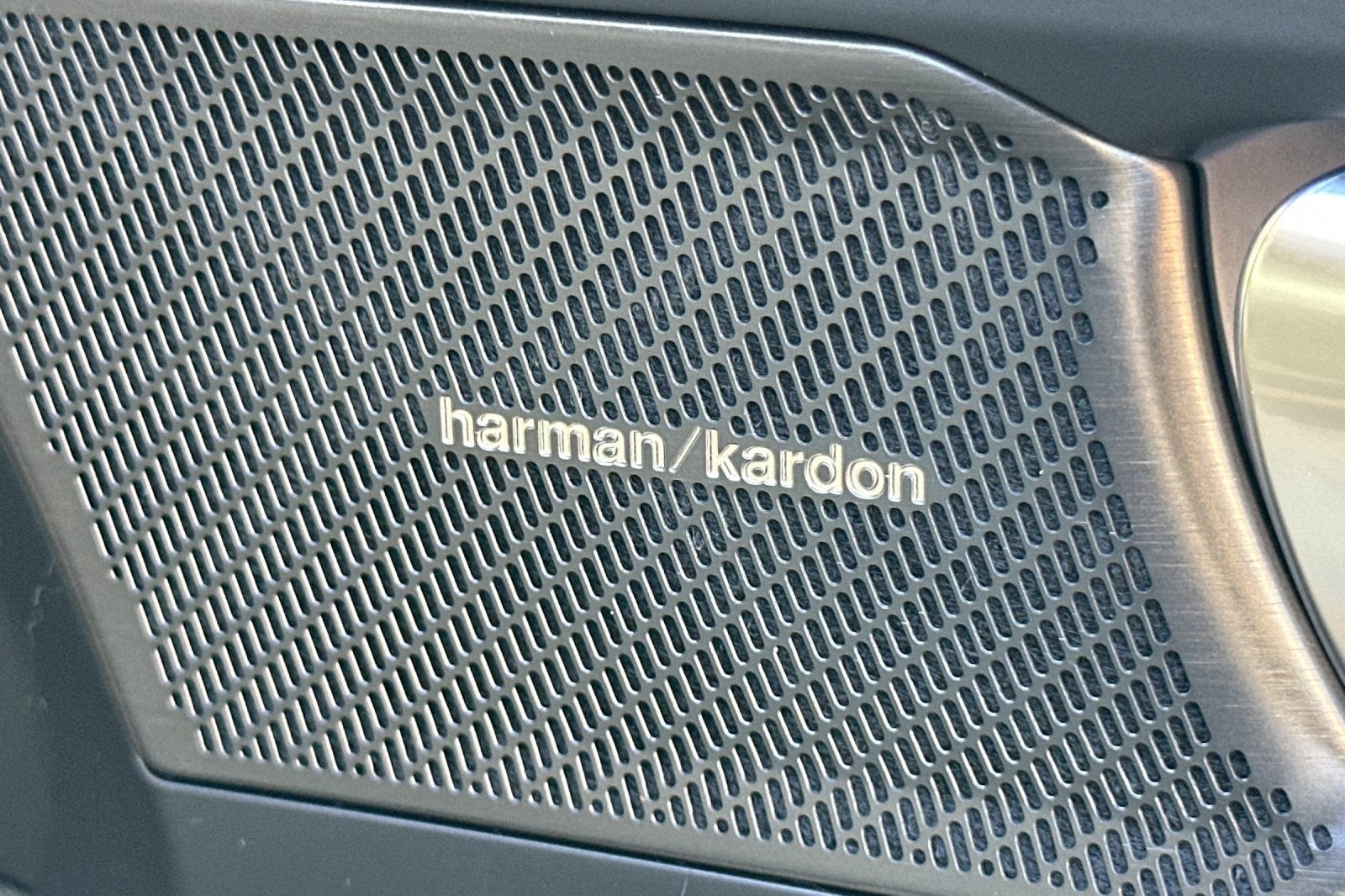 2026 Volvo XC40 B5 Ultra