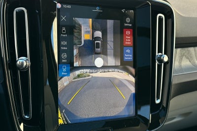 2026 Volvo XC40 B5 Ultra