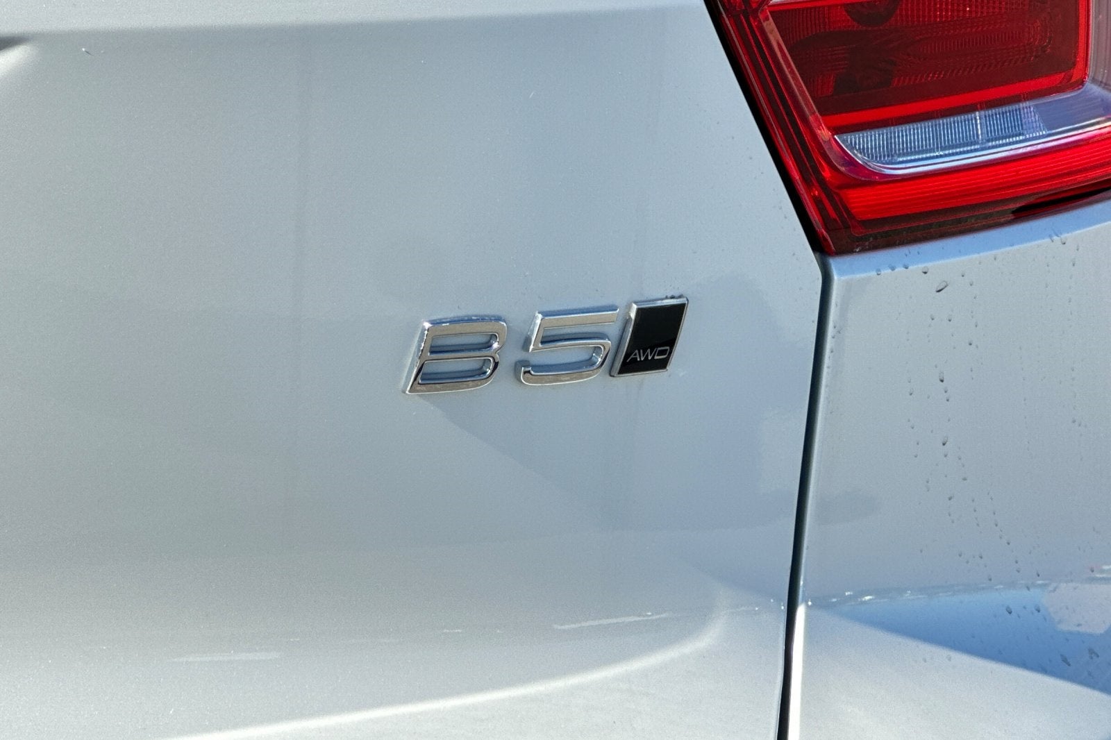 2026 Volvo XC40 B5 Ultra