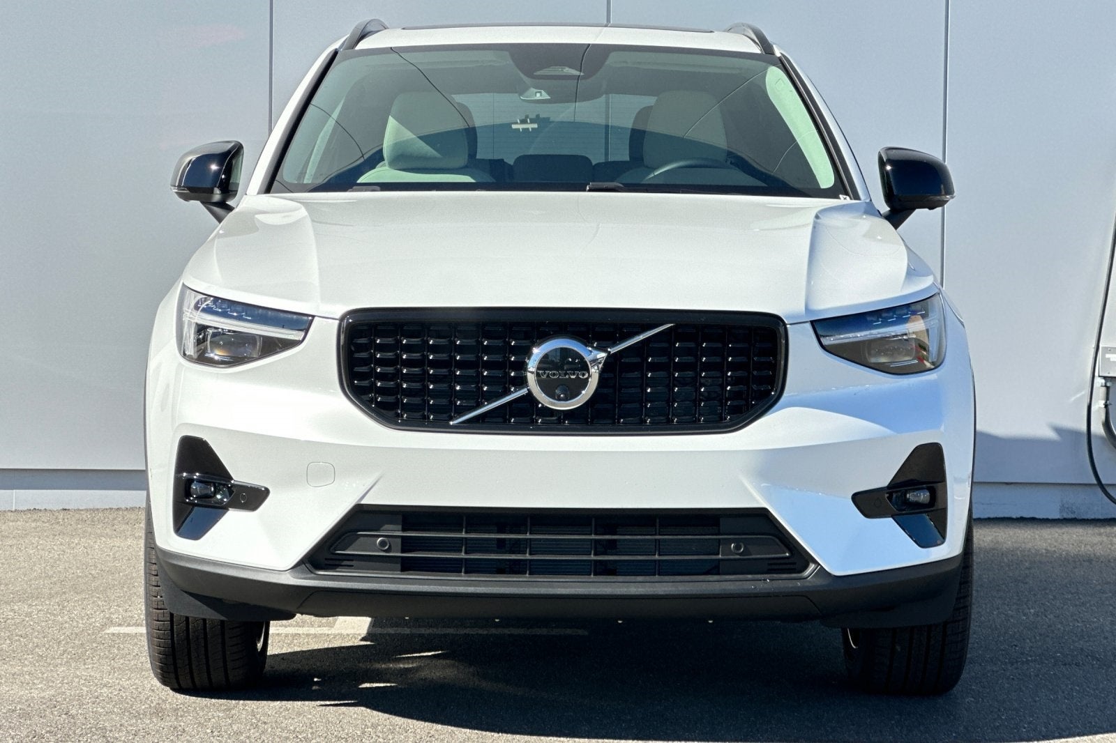 2026 Volvo XC40 B5 Ultra